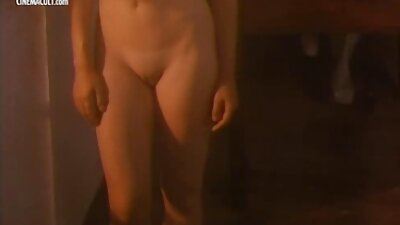 Tovovavy irery no manosika dildo mazava ao anatin'ny sintony hena